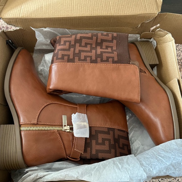 SHOEDAZZLE FAUX LEATHER STRETCH Brown BOOT FLAT HEEL With ZIP Sz 6 - Picture 3 of 13